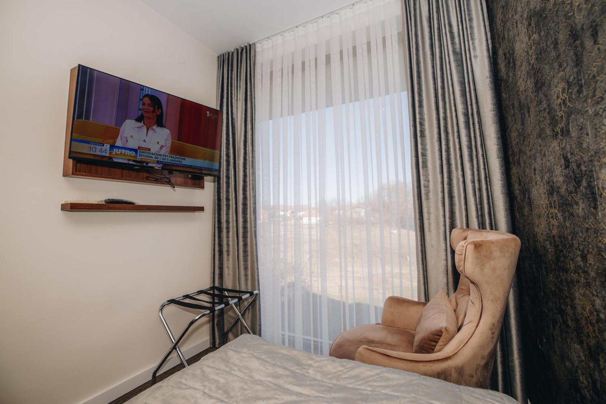 Garni Hotel Radovic Kragujevac Zewnętrze zdjęcie